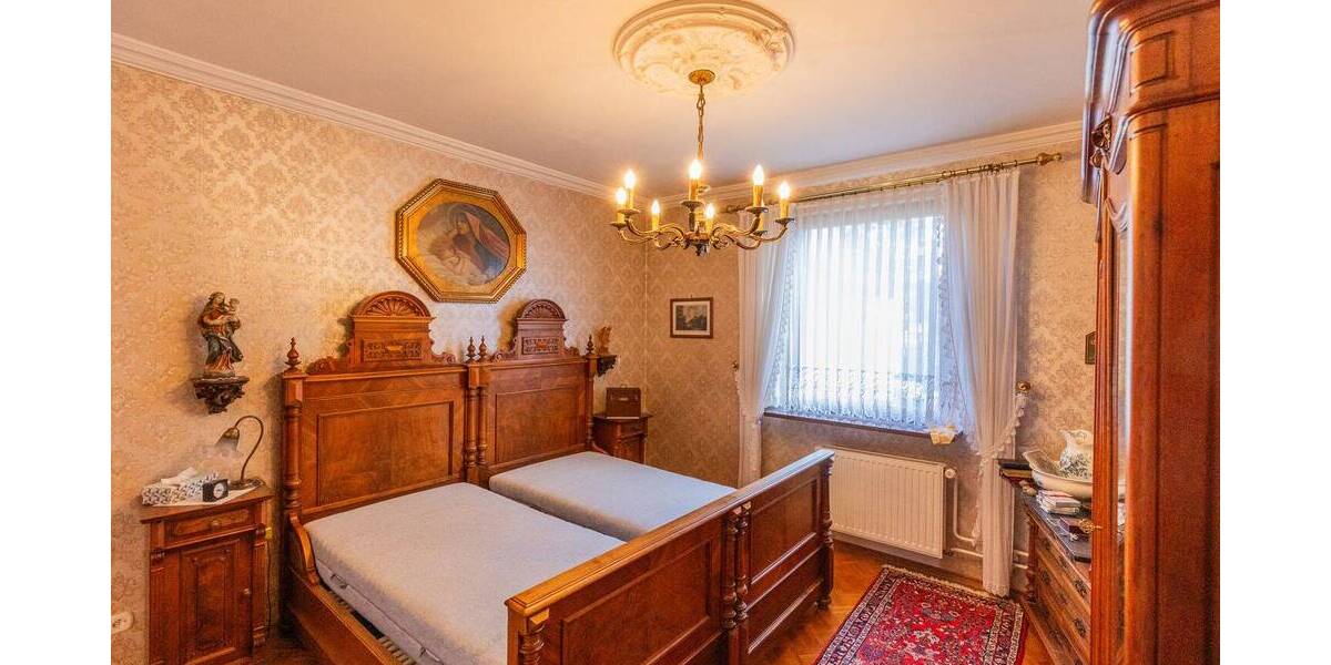Etagenwohnung Bischofsheim - 8 Zimmer, 275 m&sup2;, 850.000&euro; | Angebot:26498818