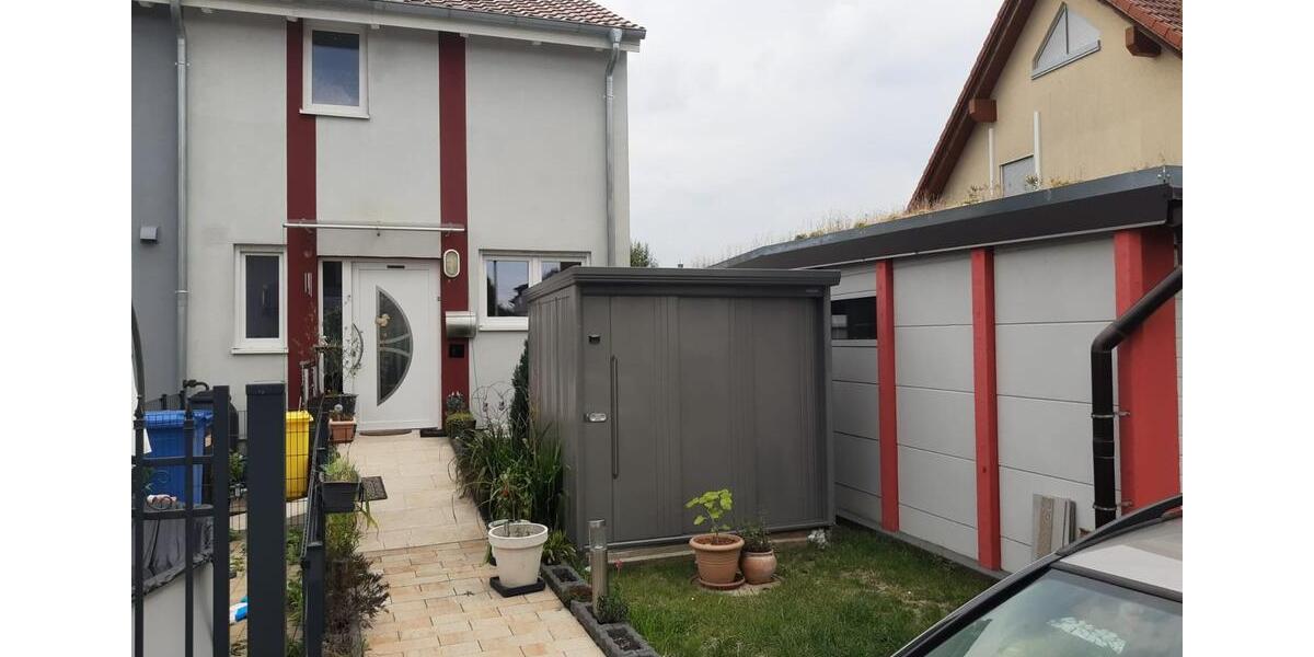 Sehr schöne Doppelhaus- Hälfte mit Wintergarten 6 zimmer