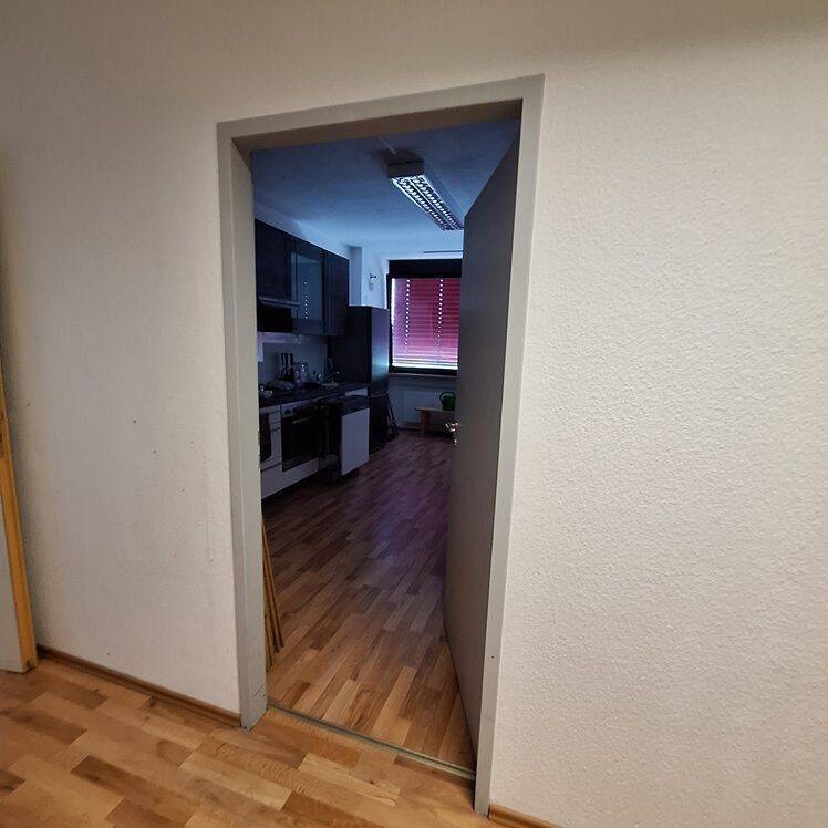 Ffm.-Griesheim: Bürofläche ca. 250 m² - Flughafen und Messe schnell erreichbar