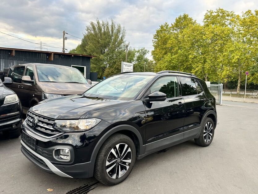 VW T-Cross 65.000 km 17.999 € Frankfurt am Main 60486