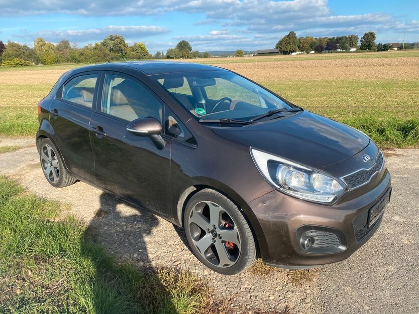 Kia Rio 88.465 km 6.999 € Wiesbaden 65203