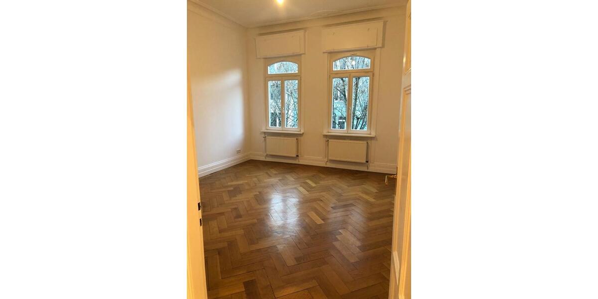 Etagenwohnung Wiesbaden Klarenthal - 5 Zimmer, 125 m&sup2;, 2.200&euro; | Angebot:26404973