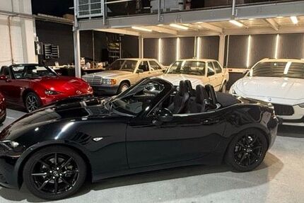 Mazda MX-5 21.167 km 27.900 &euro; Eddersheim 65795
