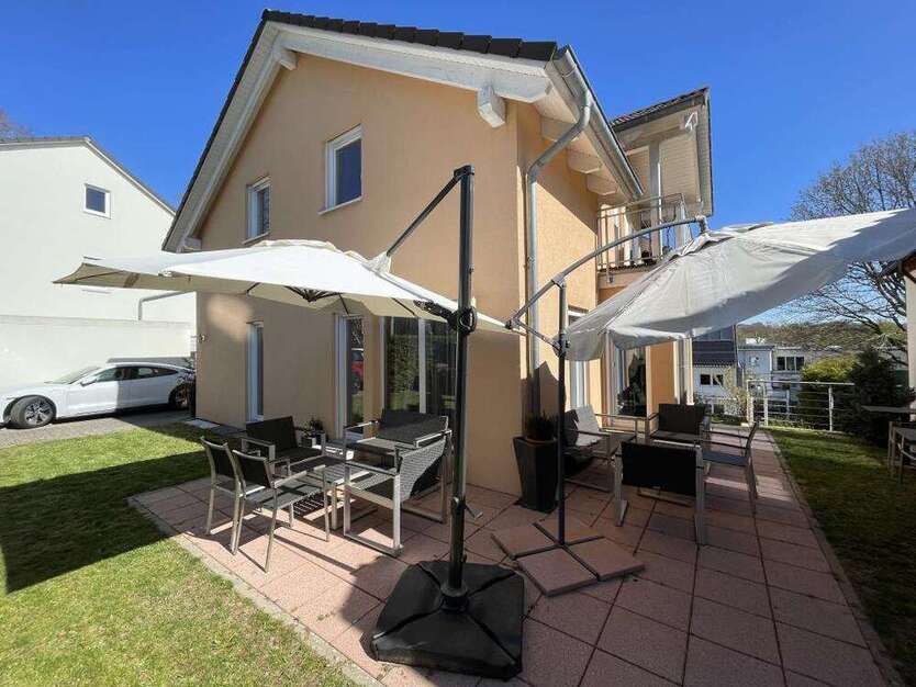 Haus zum Kaufen in Kelkheim 1.090.000 € 199 m²