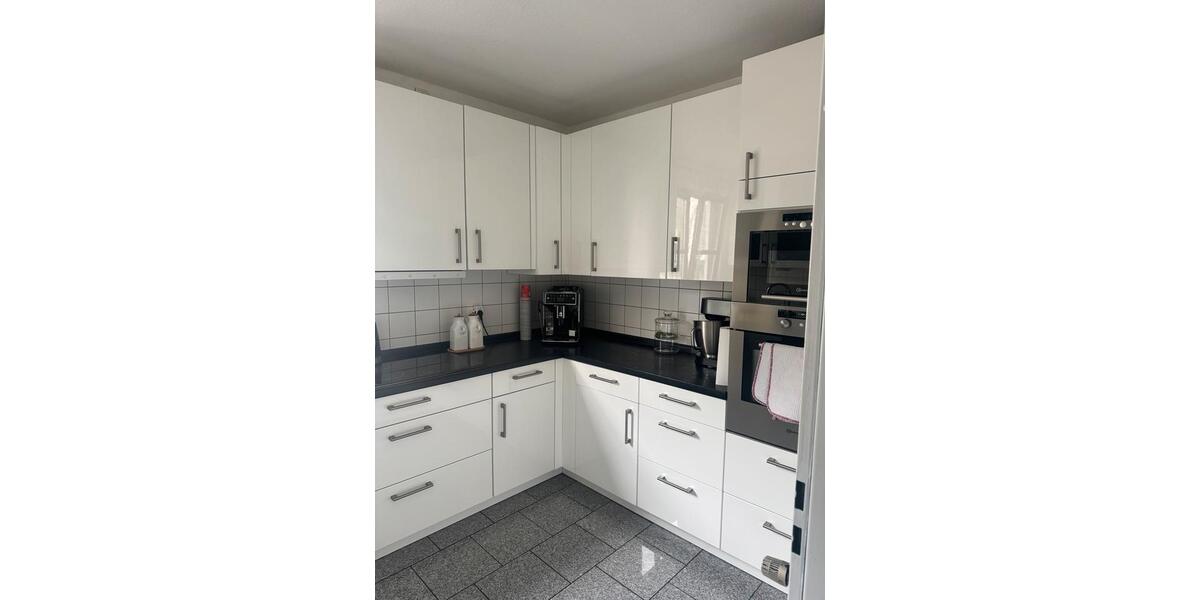 Etagenwohnung Wiesbaden Südost - 3 Zimmer, 90 m&sup2;, 1.650&euro; | Angebot:26227392