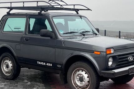 Lada Taiga 36.000 km 11.900 &euro; Saulheim 55291