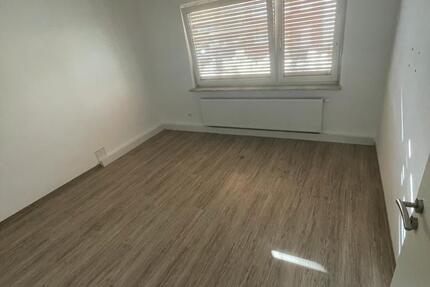 Wg Zimmer (3er Wg in Wiesbaden) 1 zimmer