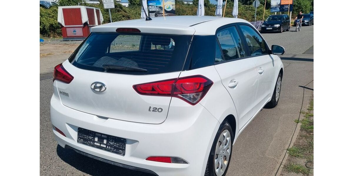 Hyundai i20 72.527 km 5.399 &euro; Wiesbaden-Schierstein 65201