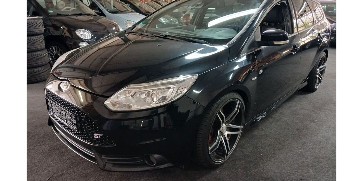 Ford Focus 122.800 km 11.990 &euro; Rüsselsheim 65428