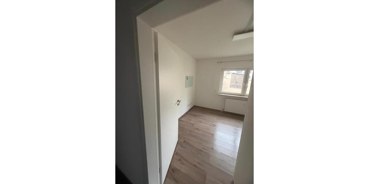 Etagenwohnung Wiesbaden Biebrich - 2 Zimmer, 73 m&sup2;, 310.000&euro; | Angebot:26221786