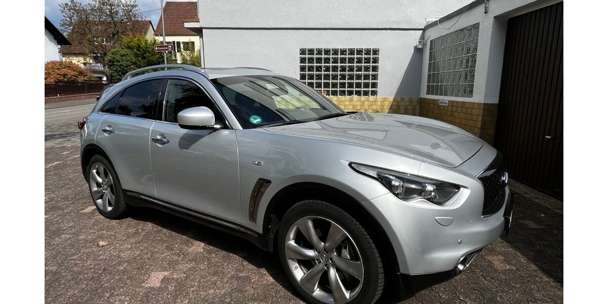 INFINITI QX70 175.000 km 14.495 &euro; Ingelheim 55218