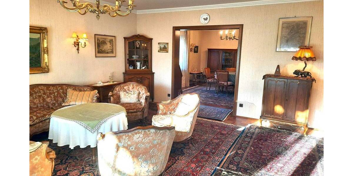Einfamilienhaus Kriftel - 8 Zimmer, 251 m&sup2;, 980.000&euro; | Angebot:25968360