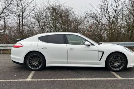 Porsche Panamera 161.598 km 26.300 &euro; Ingelheim am Rhein 55218