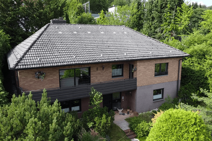 Haus Niedernhausen - 8 Zimmer, 270 m&sup2;, 595.000&euro; | Angebot:27370276