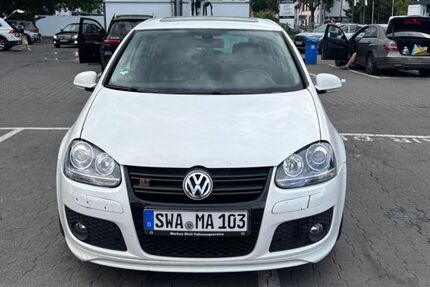 VW Golf 215.000 km 5.800 &euro; Taunusstein 65232