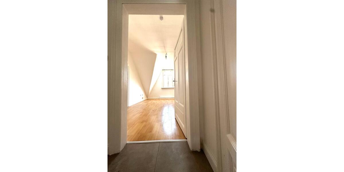 Dachgeschoßwohnung Wiesbaden Bierstadt - 3 Zimmer, 71 m&sup2;, 1.200&euro; | Angebot:26346554