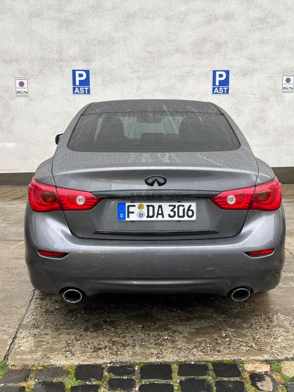 INFINITI Q50 185.000 km 13.000 € Frankfurt 60314