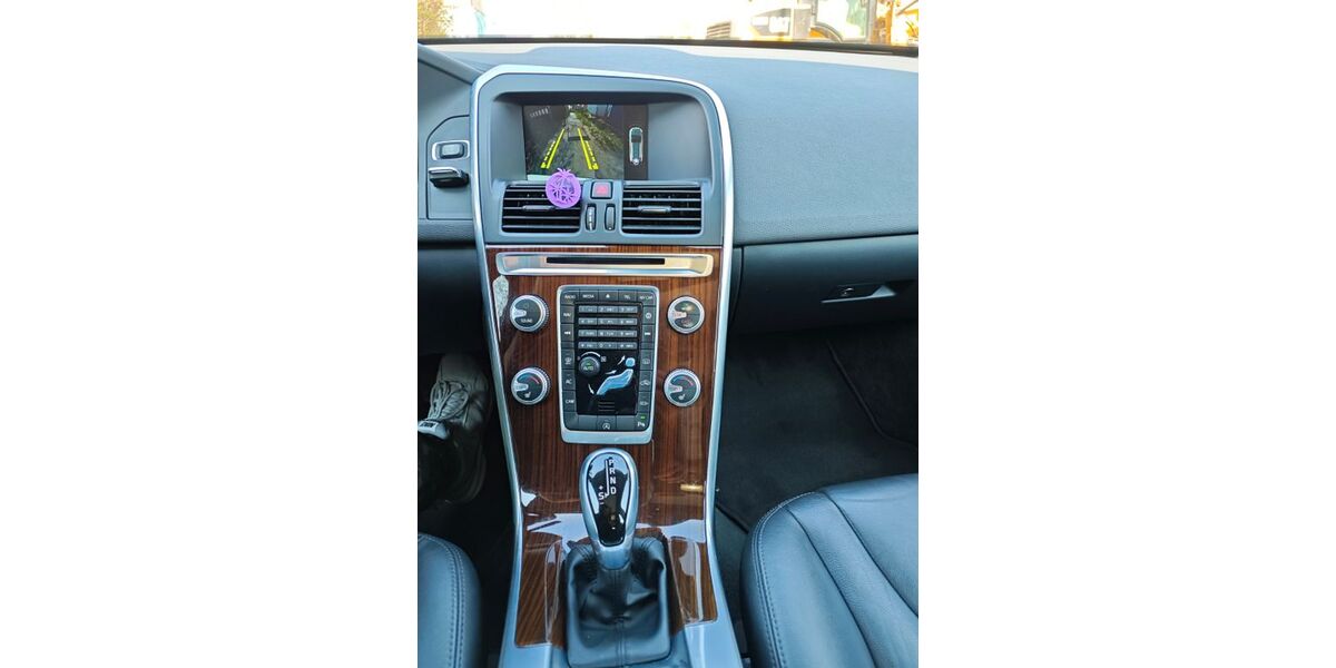 Volvo XC60 166.500 km 14.300 &euro; Wiesbaden 65187
