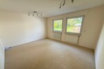 Schwalbach: Ruhig wohnen am Grüngürtel – Bungalow mit großem Garten und vielseitigem Raumangebot - Bungalow Schwalbach | Angebot:26534677