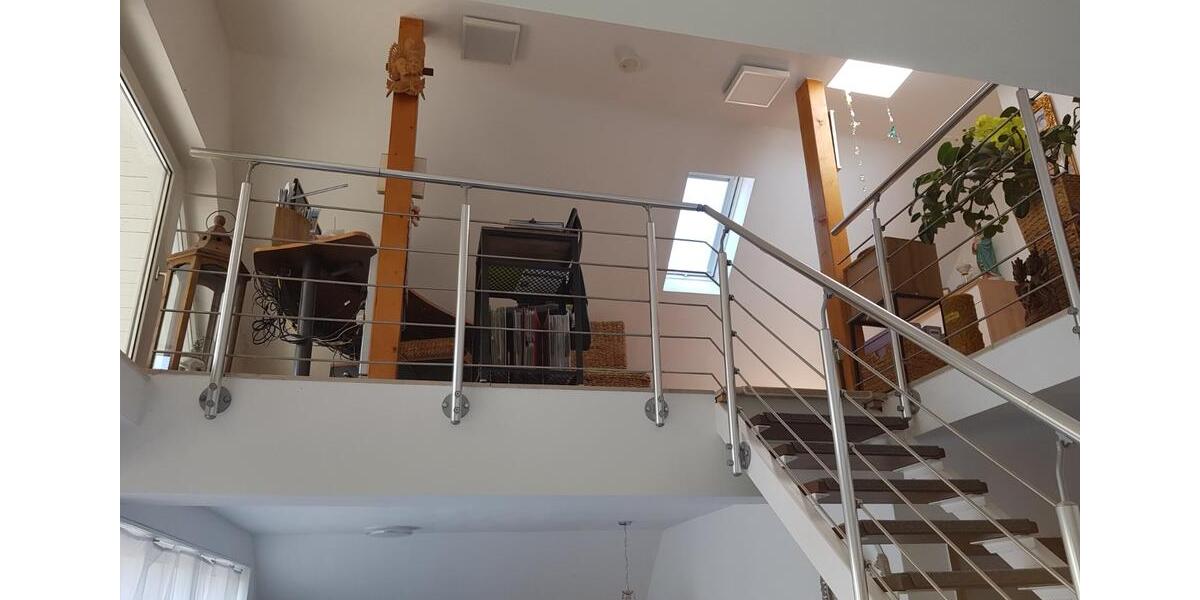 Dachgeschoßwohnung Wiesbaden Mainz-Kostheim - 4 Zimmer, 115 m&sup2;, 1.250&euro; | Angebot:25715262