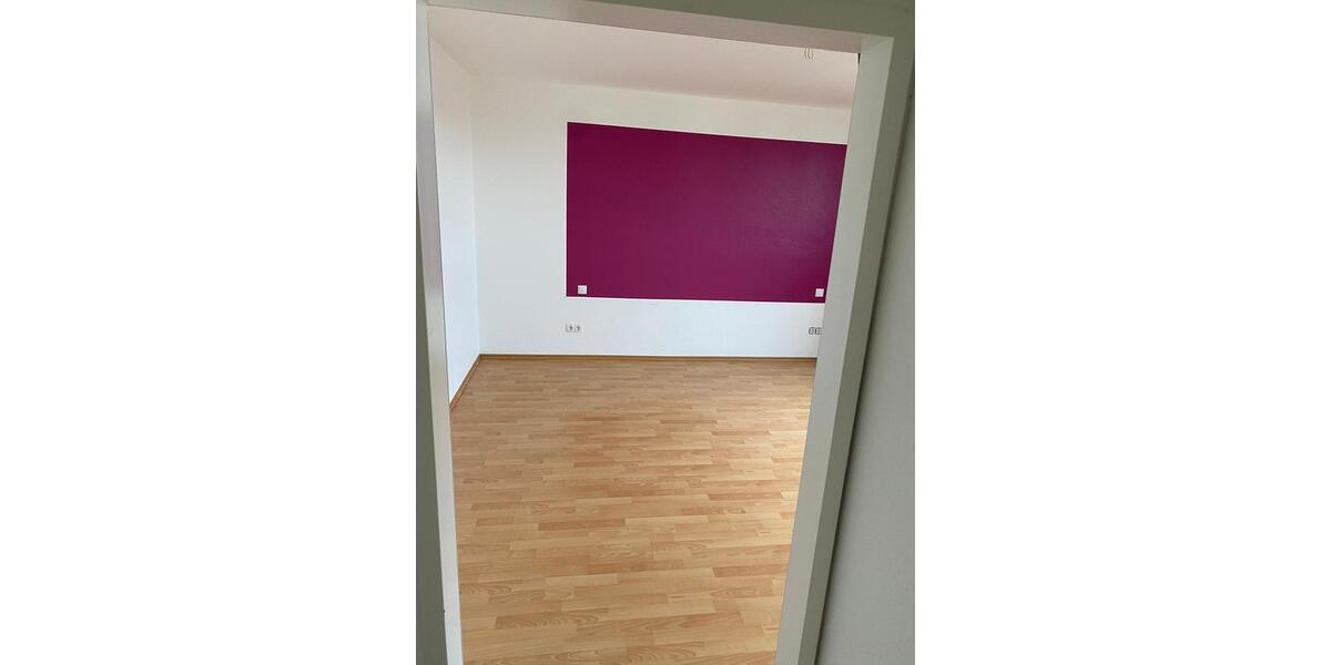 Dachgeschoßwohnung Liederbach am Taunus - 3 Zimmer, 82 m&sup2;, 1.020&euro; | Angebot:26415771