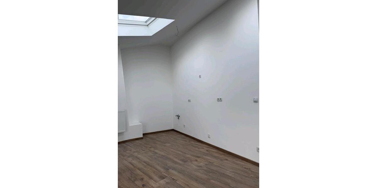 Dachgeschoßwohnung Ingelheim am Rhein - 1 Zimmer, 70 m&sup2;, 1.080&euro; | Angebot:25261107