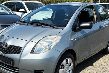 Toyota Yaris 187.000 km 2.200 &euro; Wiesbaden 65199