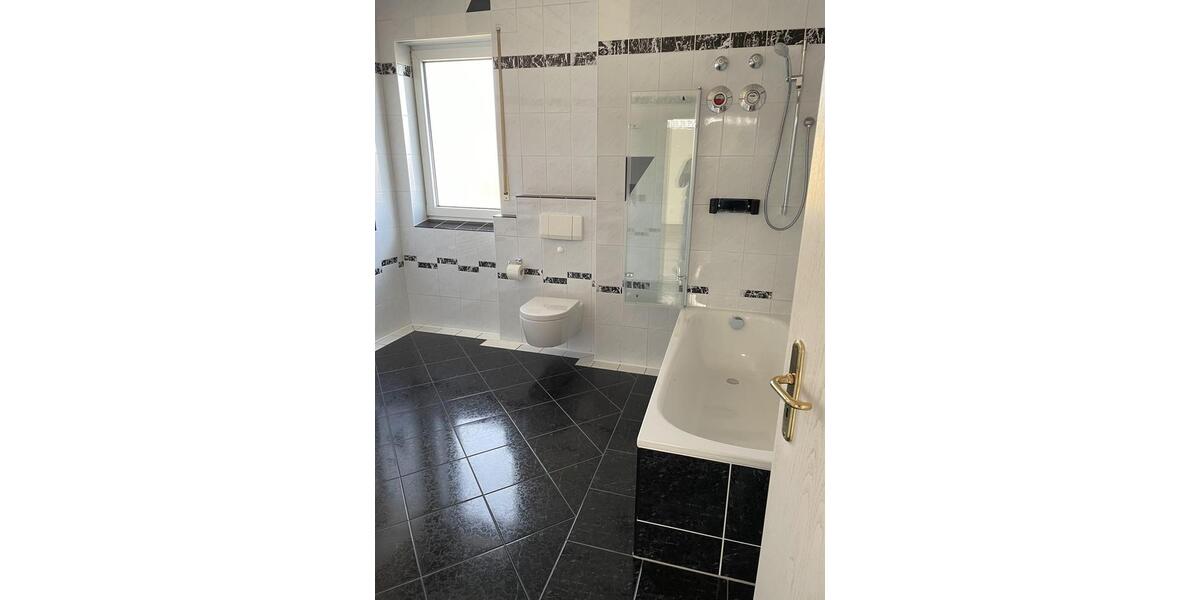 Helle 3-Zimmerwohung Dachgeschoss in attraktiver Lage 3 zimmer