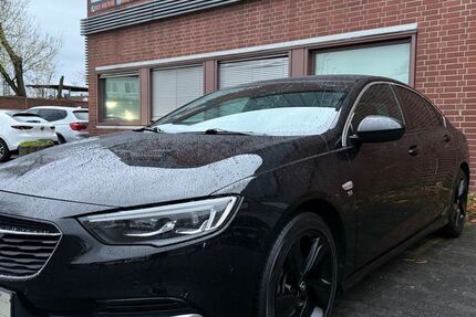 Opel Insignia 130.000 km 14.990 &euro; Rüsselsheim am Main 65428