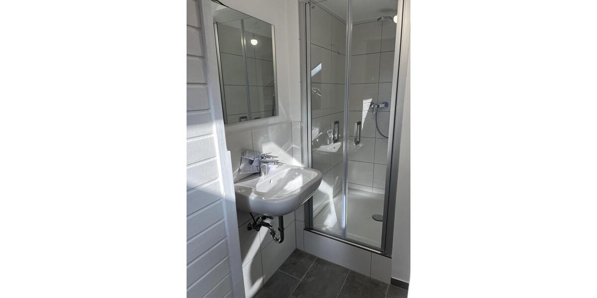 Dachgeschoßwohnung Wiesbaden Klarenthal - 2 Zimmer, 38 m&sup2;, 760&euro; | Angebot:26123838