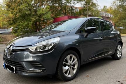 Renault Clio 97.109 km 10.800 € Frankfurt 60314