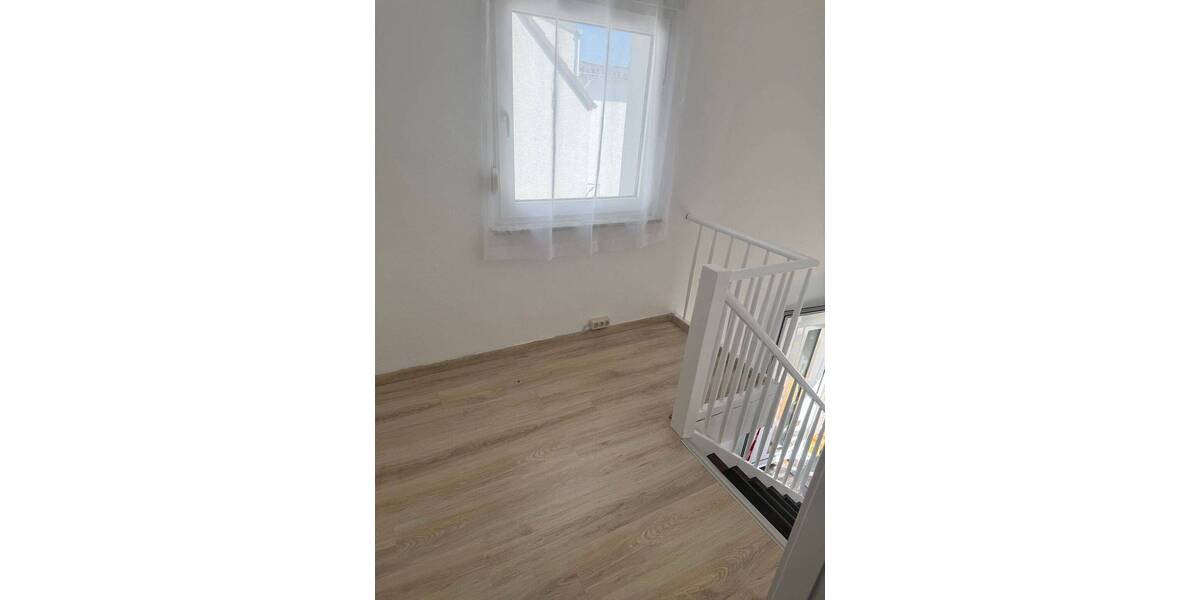 Einfamilienhaus Flörsheim Flörsheim - 4 Zimmer, 100 m&sup2;, 1.890&euro; | Angebot:26419950