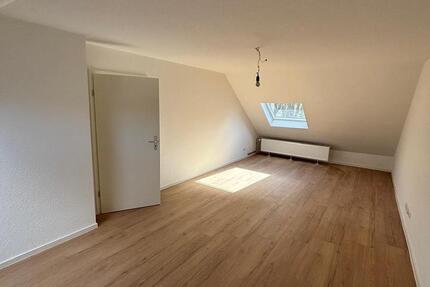Wohnung Wiesbaden Biebrich - 3 Zimmer, 90 m&sup2;, 1.400&euro; | Angebot:26286560
