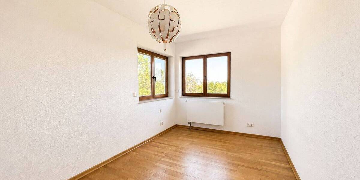 Etagenwohnung Hofheim - 3 Zimmer, 73 m&sup2;, 1.000&euro; | Angebot:26796268