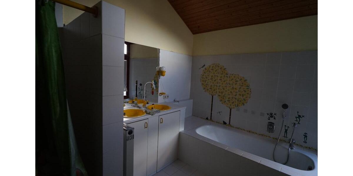 Haus im Haus, 6,5 Zimmer Maisonette in Niedernhausen OT 6.5 zimmer