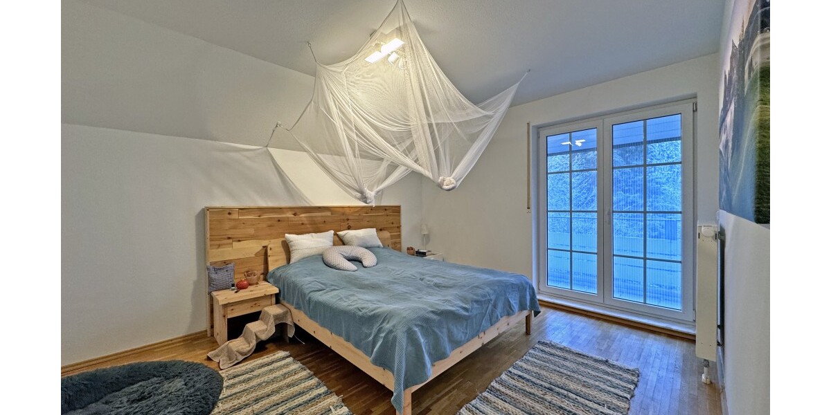 *Langenhain* Gepflegte Doppelhaushälfte in ruhiger Lage mit Nähe zum Wald* 6 zimmer