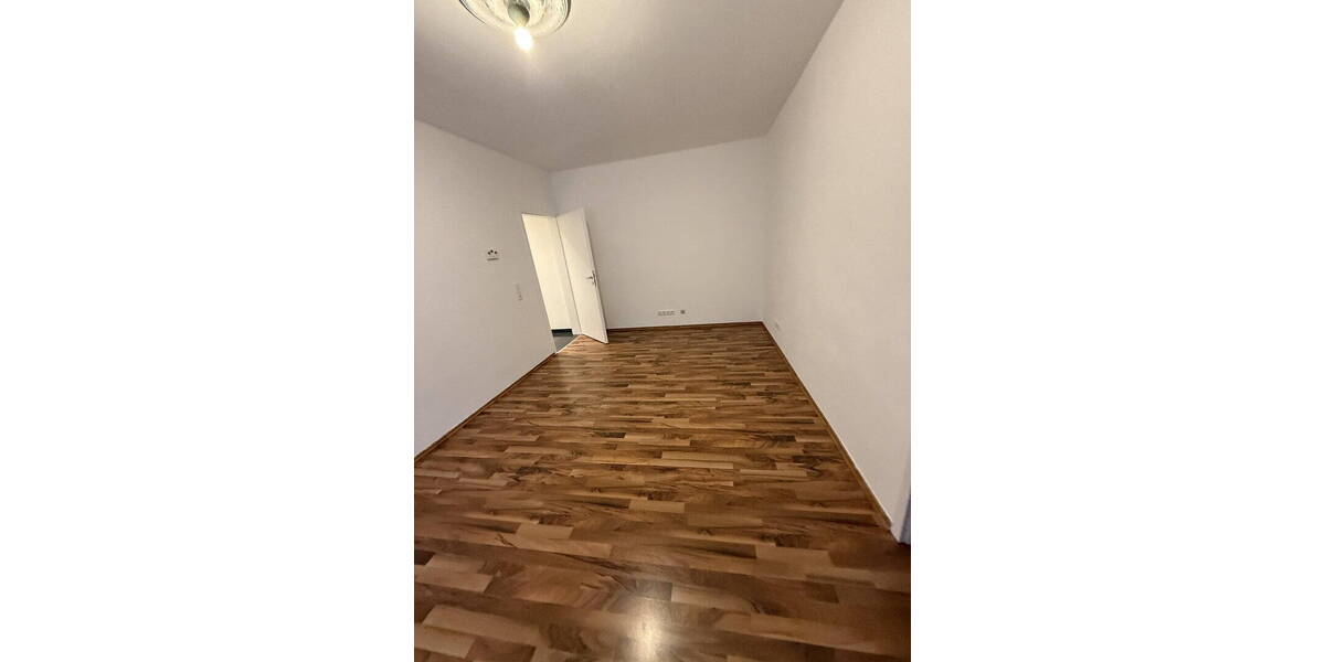 Mehrfamilienhaus, Wohnhaus Wiesbaden Klarenthal - 2 Zimmer, 59 m&sup2;, 818&euro; | Angebot:26411714