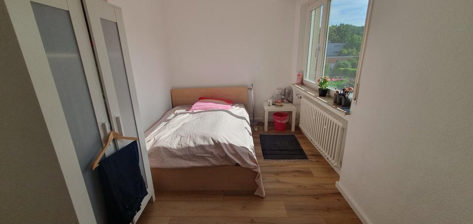 Etagenwohnung Oberursel (Taunus) - 3.5 Zimmer, 87 m&sup2;, 329.000&euro; | Angebot:26906319