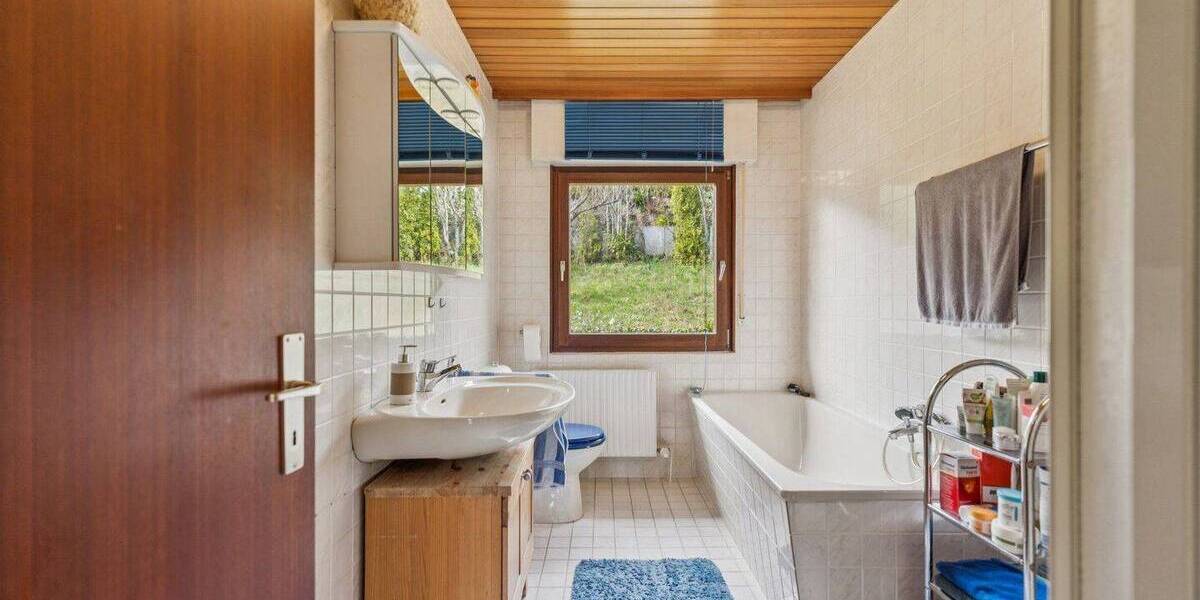 Einfamilienhaus Niedernhausen Engenhahn - 1 Zimmer, 247 m&sup2;, 705.000&euro; | Angebot:26190543