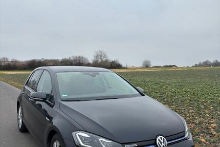 VW Golf 68.900 km 15.950 € Büttelborn 64572