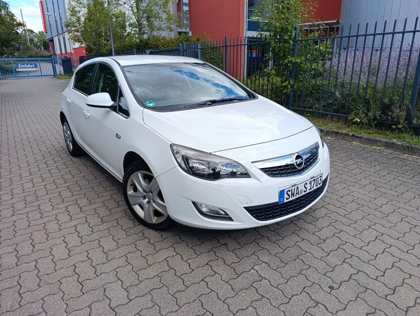 Opel Astra 155.000 km 4.899 € Hohenstein 65329