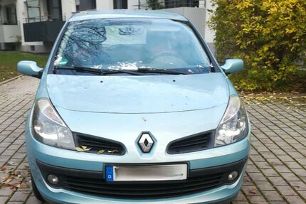 Renault Clio 247.000 km 1.200 € Wiesbaden 65205