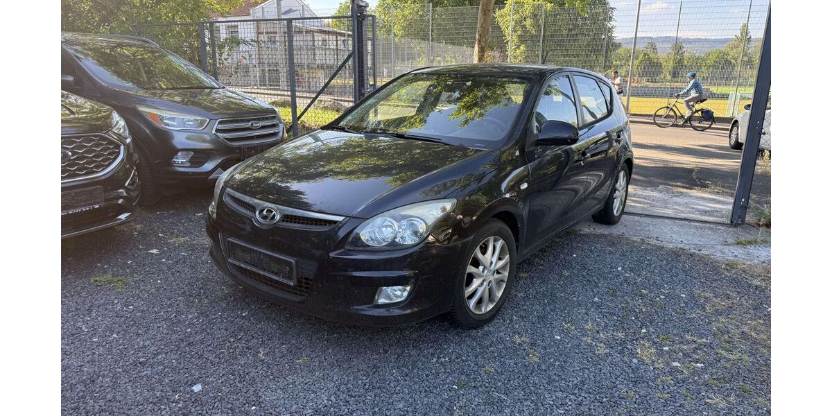 Hyundai i30 221.000 km 998 &euro; Wiesbaden 65197