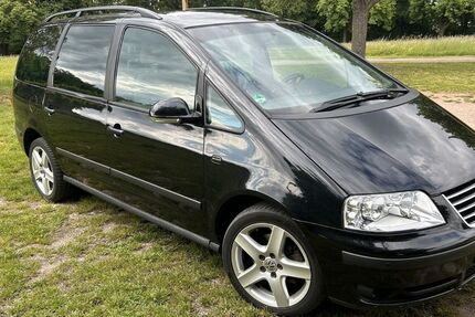 VW Sharan 303.000 km 2.150 &euro; Bingen 55411