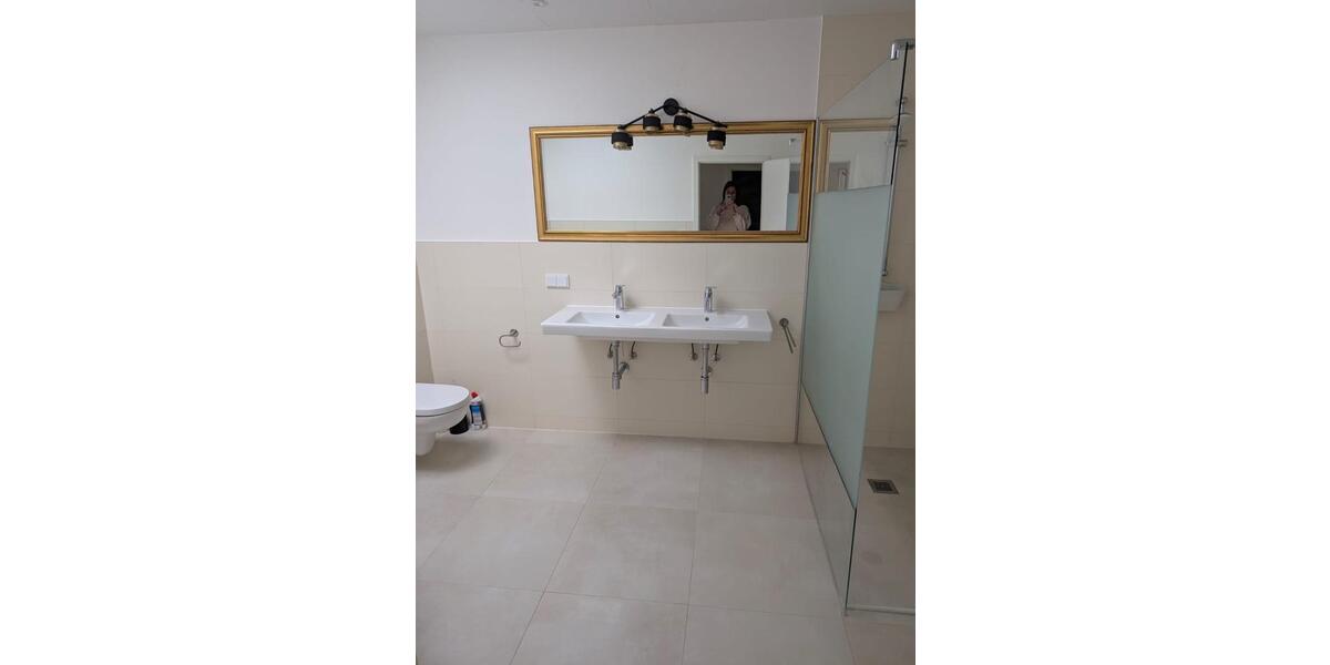 Reihenhaus Wiesbaden Südost - 5 Zimmer, 180 m&sup2;, 2.995&euro; | Angebot:26235543