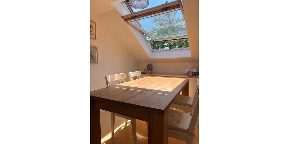 Dachgeschoßwohnung Wiesbaden Biebrich - 2 Zimmer, 85 m&sup2;, 1.090&euro; | Angebot:25239304