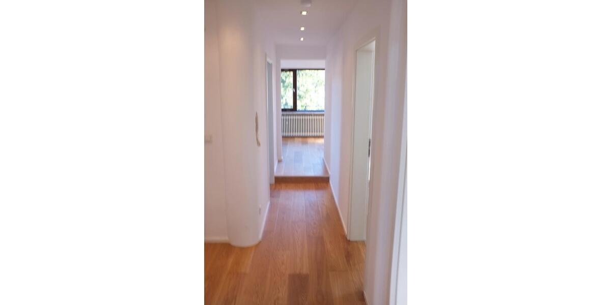 Dachgeschoßwohnung Königstein im Taunus - 3.5 Zimmer, 80 m&sup2;, 1.200&euro; | Angebot:25945224