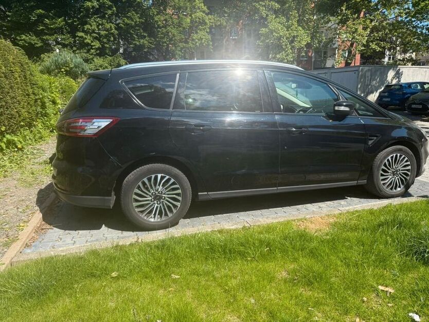 S-Max