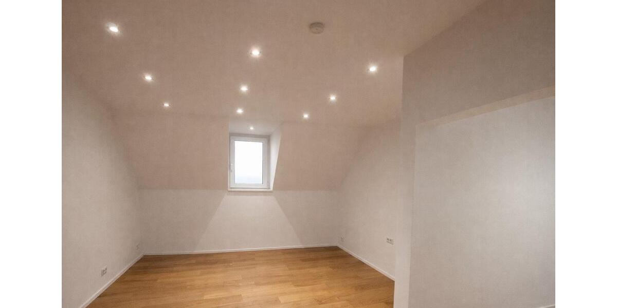 Dachgeschoßwohnung Königstein im Taunus - 3.5 Zimmer, 80 m&sup2;, 1.200&euro; | Angebot:25945224