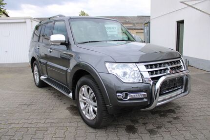Mitsubishi Pajero 176.000 km 24.999 &euro; Mainz-Kostheim 55246